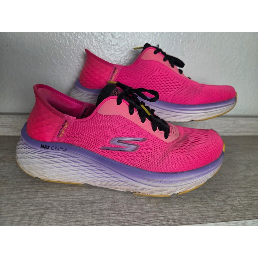 Woman's Shoes SKECHERS Max Cushioning 2.0 Solace Hands Free Slip-Ins, Size 9